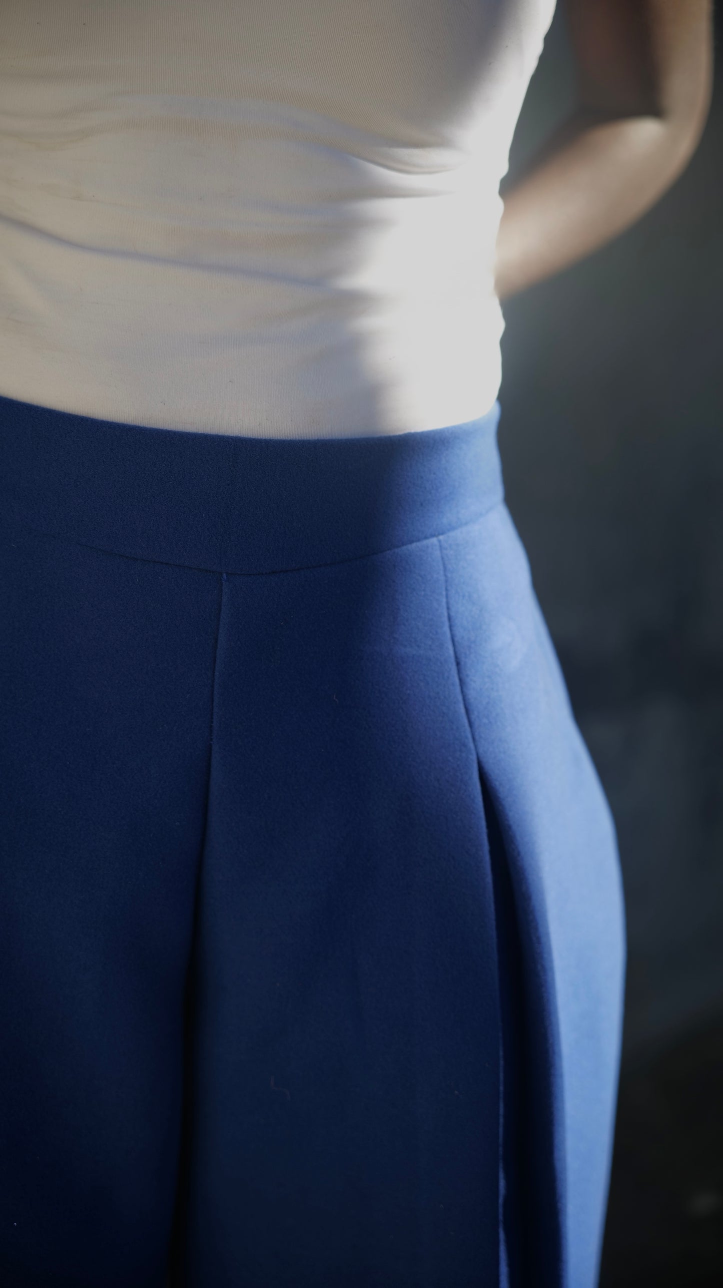 Tailored 'UNFOLD' Mid- Rise Blue Pleated Wool Trousers